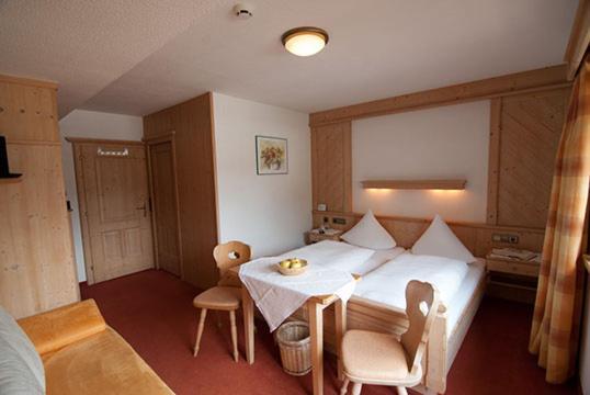 Appartement Pension Strolz 比荷巴赫 外观 照片